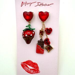 NWT Betsey Johnson Asymmetrical Strawberry & Chocolate Heart Earrings 🍓🍫❤️
